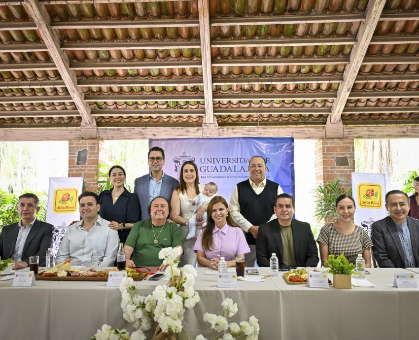 UdeG firma convenio con Dulces de la Rosa para favorecer la inserción del estudiantado al mercado laboral 