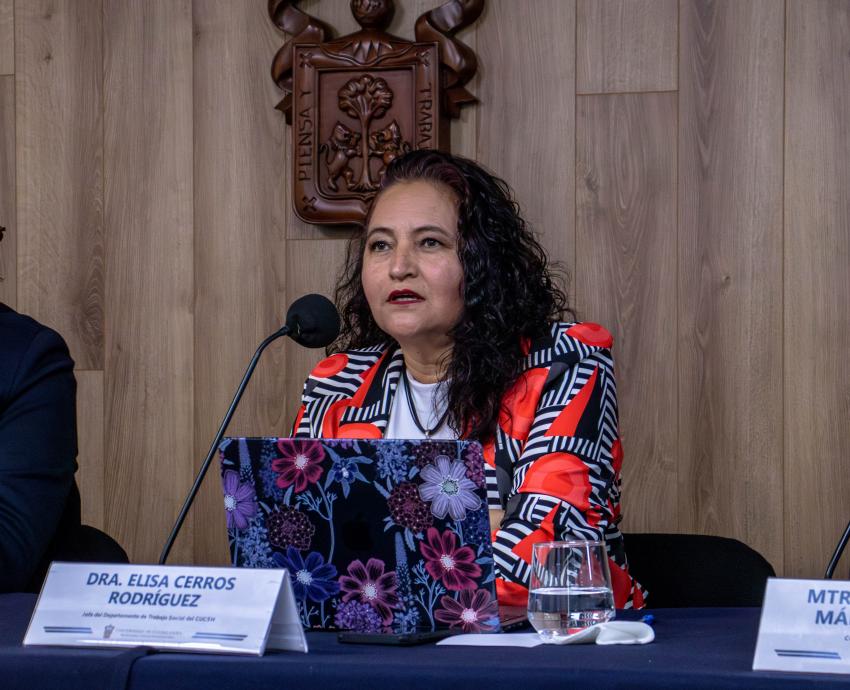 Estudiantes de Trabajo Social del CUCSH intervienen 64 colonias del AMG