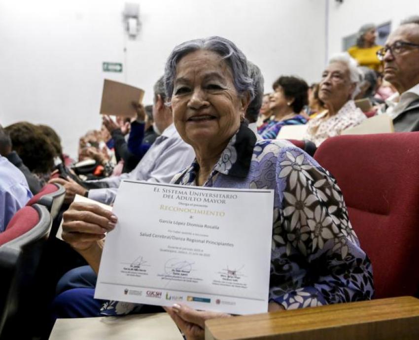 SUAM transforma la vida y la salud de las y los adultos mayores en Jalisco