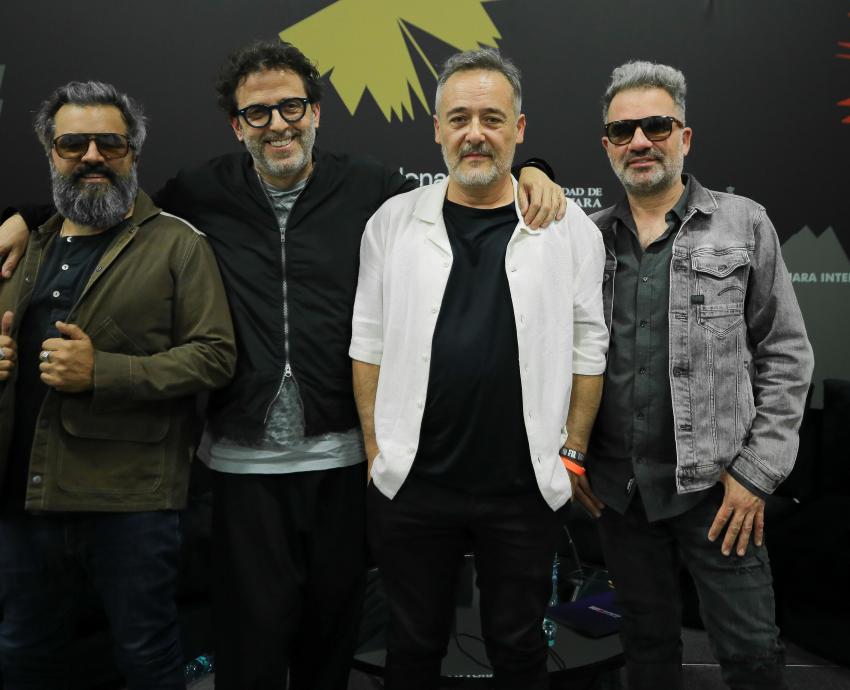 Love of Lesbian abrirá en la FIL un puente musical entre Barcelona y México 