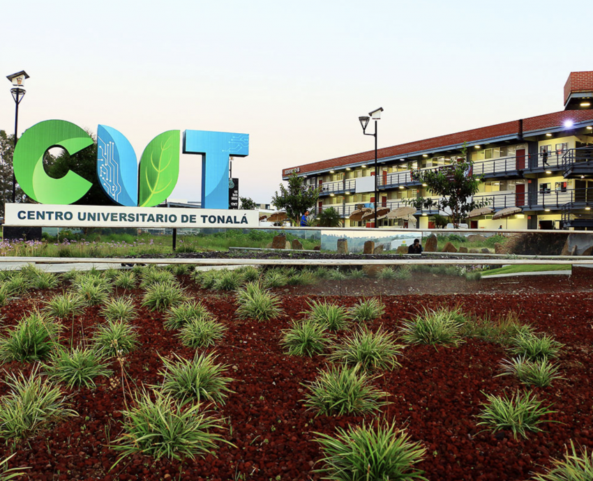 Por segunda ocasión certifican al CUTonalá como centro incluyente