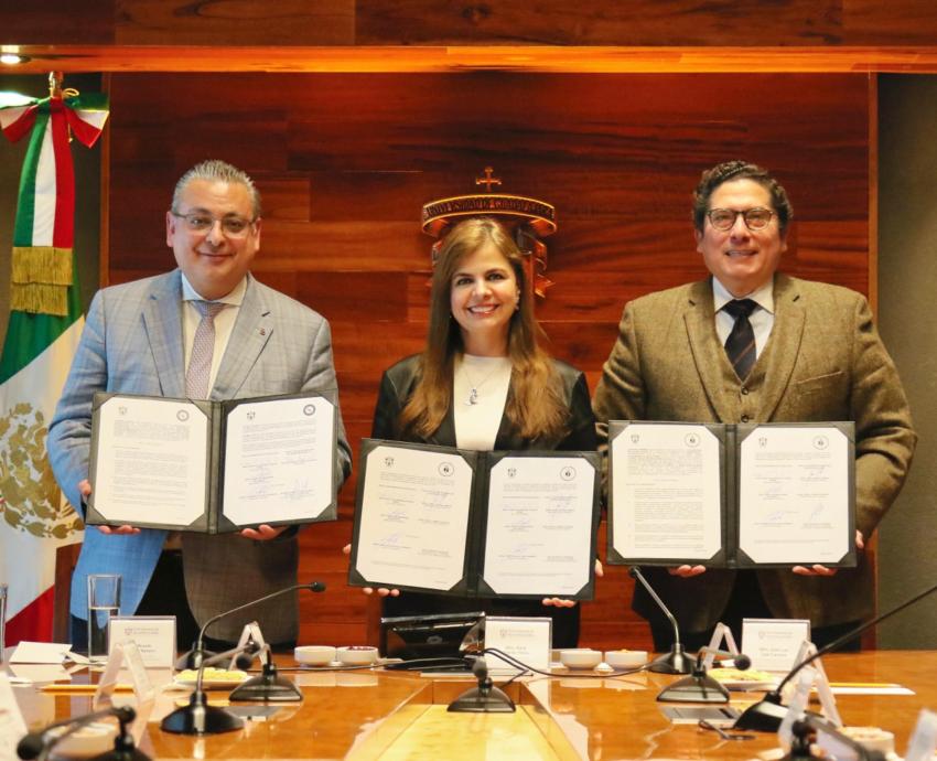 UdeG firma convenio de colaboración con colegios de notarios local y nacional 