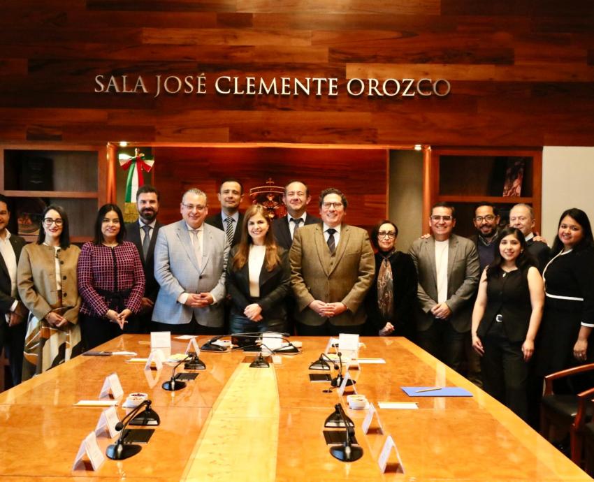 UdeG firma convenio de colaboración con colegios de notarios local y nacional 