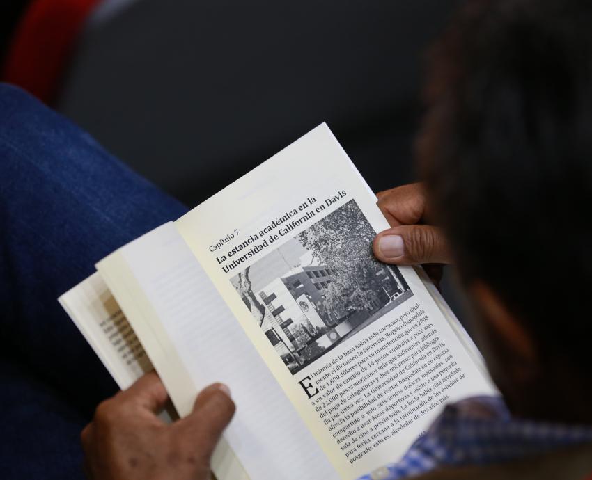 Salvador Mena Munguía presenta su primera novela de ciencia ficción sobre maíz transgénico