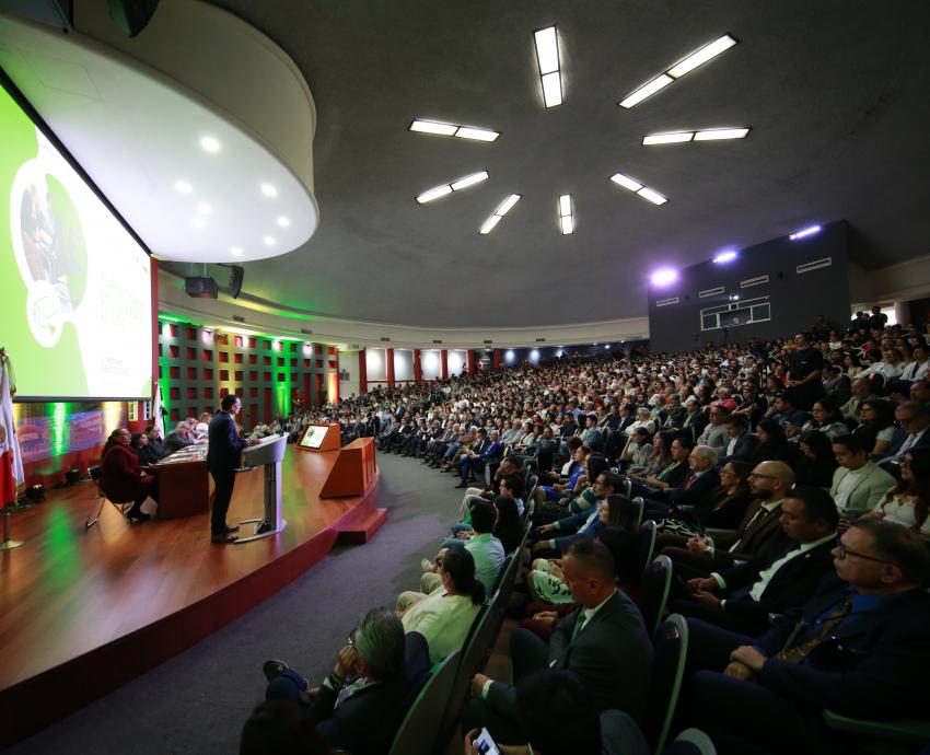 Crece CUCS en calidad, investigación e infraestructura