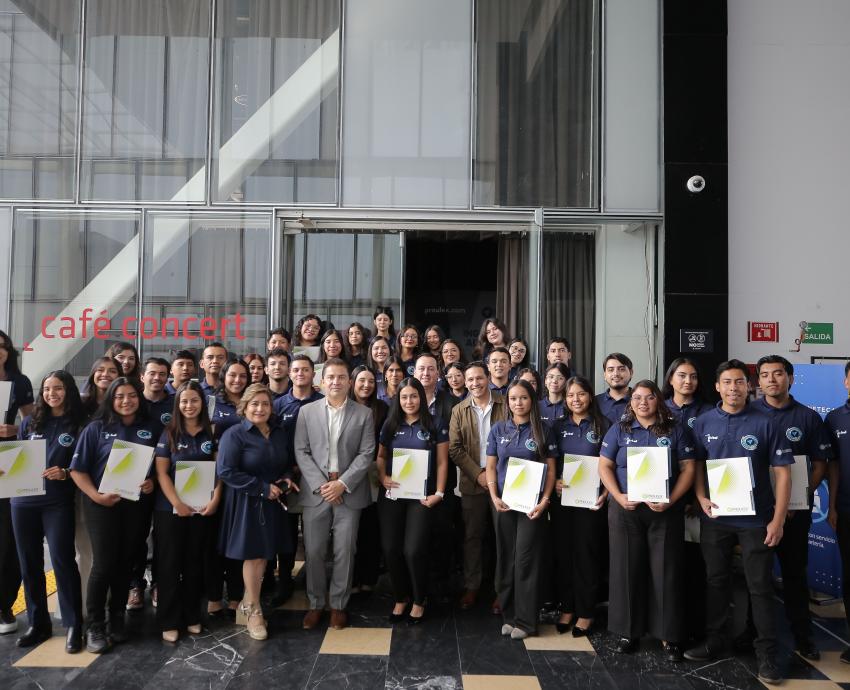 Se gradúa primera generación de Beca Fundación UDG Global para aprender inglés 