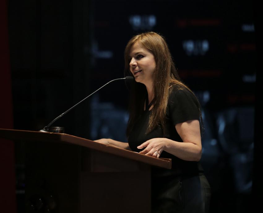 Karla Planter entrega definitividad a 653 trabajadores académicos