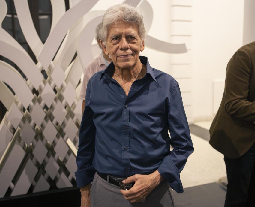 MUSA reúne obra de Luis Eduardo González en la exposición “Artífice de la Luz”