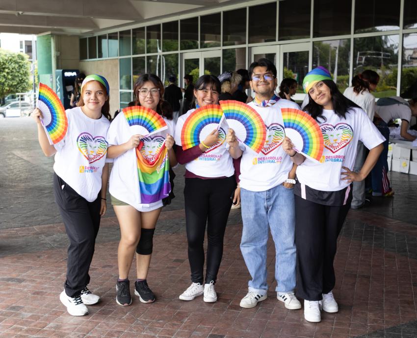 Integrantes de la Red Universitaria se suman al Pride Guadalajara 2026