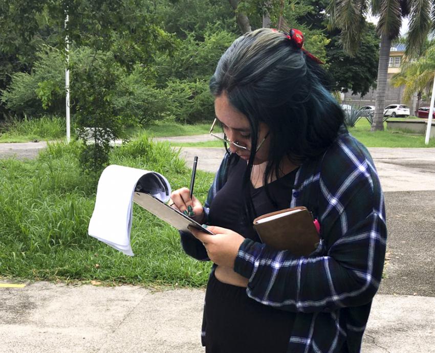 Difunden libro con más de 170 especies de flora del CUCosta 
