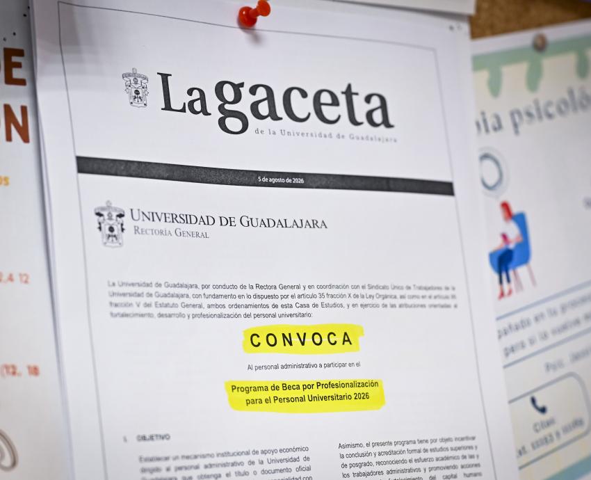 Abren convocatoria de becas para que administrativos de UdeG obtengan títulos de licenciatura y de posgrado