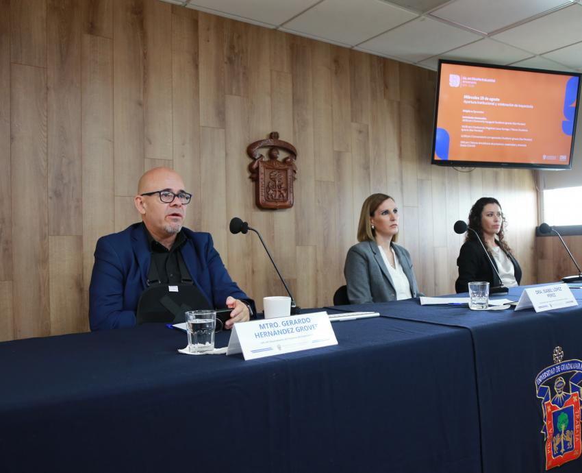 Elabora CUAAD biomateriales textiles con residuos de agave 