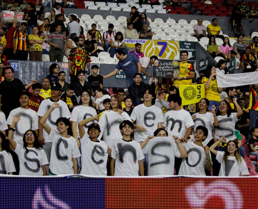 Afición de Leones Negros pide el regreso del ascenso