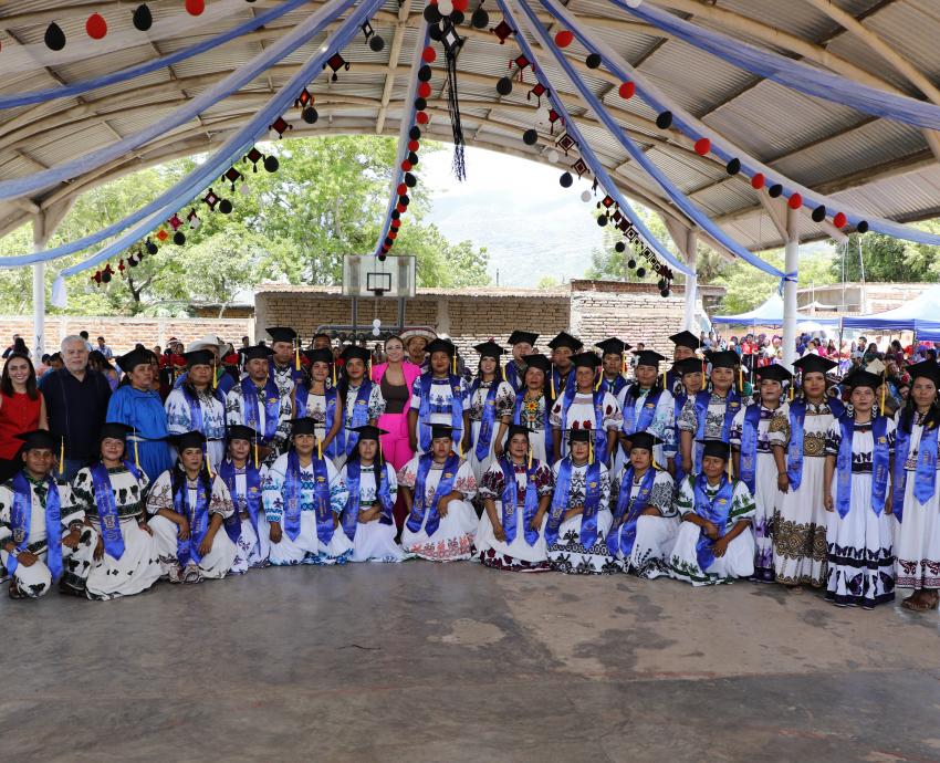 Egresa primera generación de la licenciatura en Educación indígena del CUNorte
