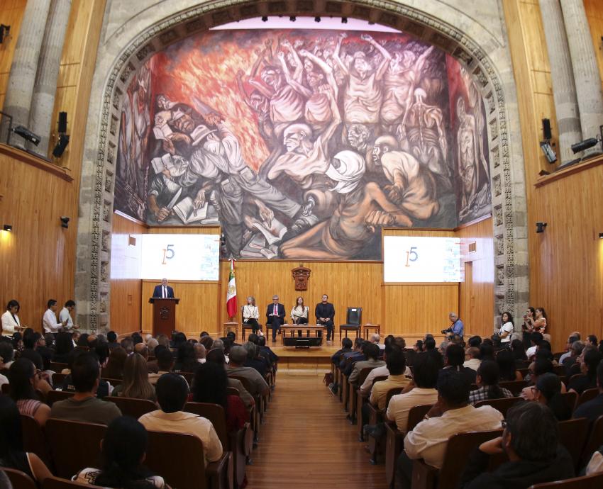 Rectora General celebra 15 años del Instituto de Investigación en Políticas Públicas y Gobierno de la 