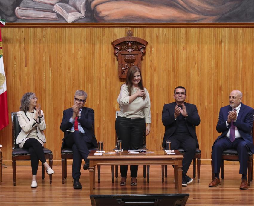 Rectora General celebra 15 años del Instituto de Investigación en Políticas Públicas y Gobierno de la 