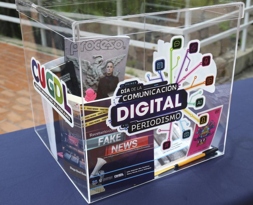 Crea CUGuadalajara cápsula del tiempo para preservar la memoria del periodismo actual