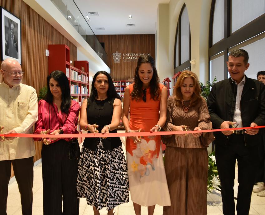 Inauguran Librería Carlos Fuentes sede Los Ángeles 