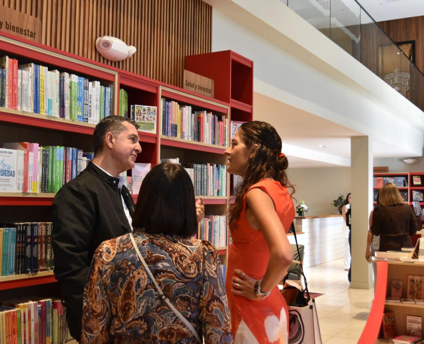 Inauguran Librería Carlos Fuentes sede Los Ángeles 
