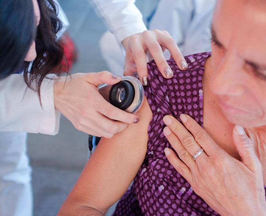 Realizan 1era Campaña de Detección Oportuna de Cáncer de Piel