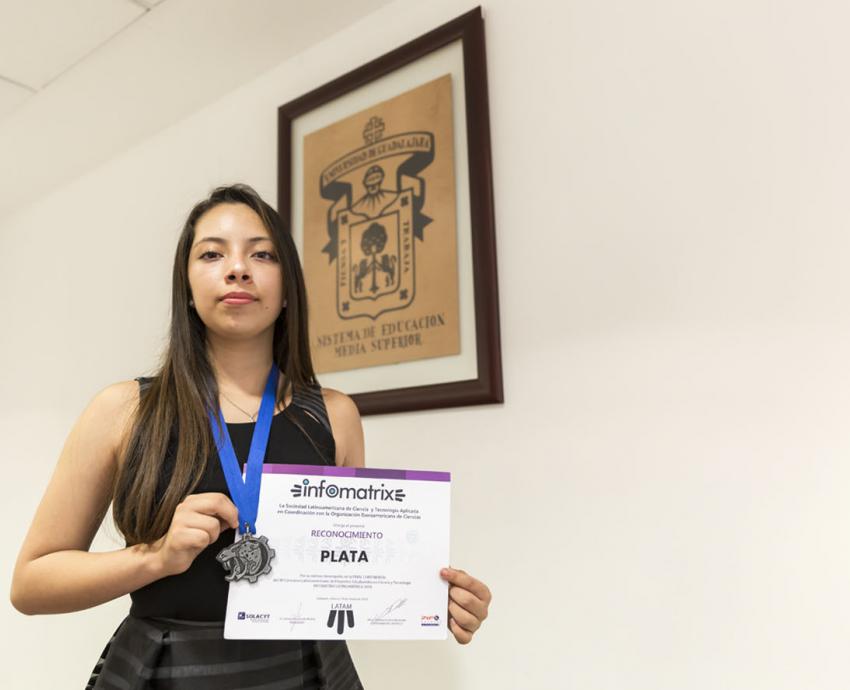 Difunde alumna de la Preparatoria 4 investigación sobre impactos y alcances de la violencia de género