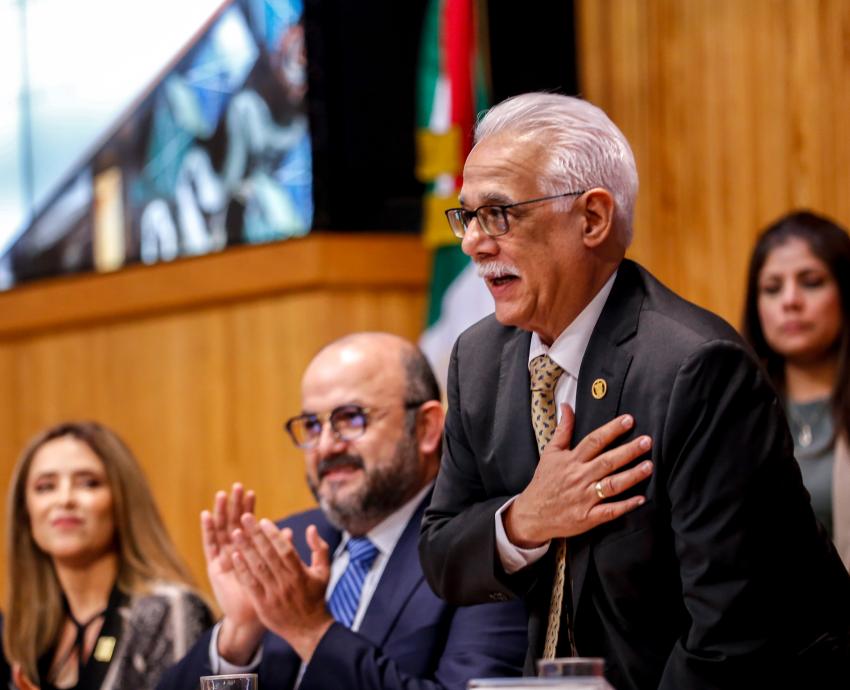 Laboratorio en Ornitología de la Universidad de Cornell reconoce labor del Maestro Emérito Eduardo Santana Castellón