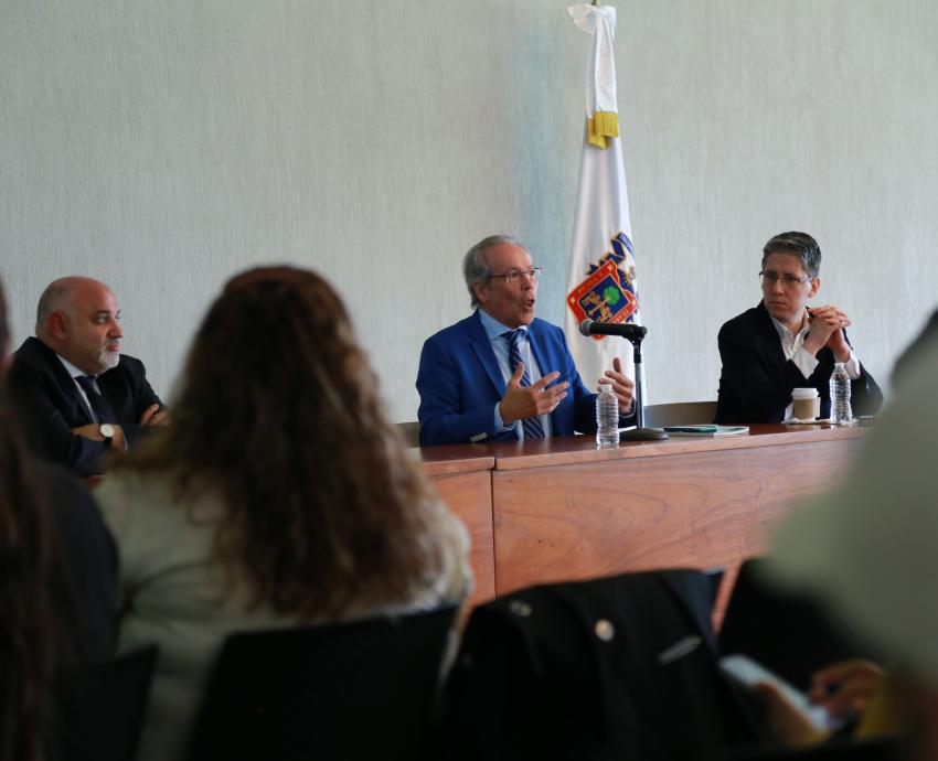 Comprar casa cuesta hoy 2.5 veces más que en 2005; advierte especialista en foro sobre vivienda en CUAAD