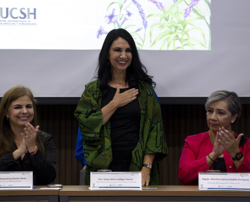 Rectora del CUCSH destaca avances en titulación y acreditación durante su primer informe