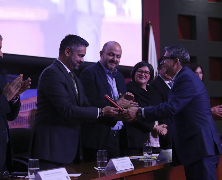 Recibe Universidad de Guadalajara reconocimientos QS Stars a la calidad