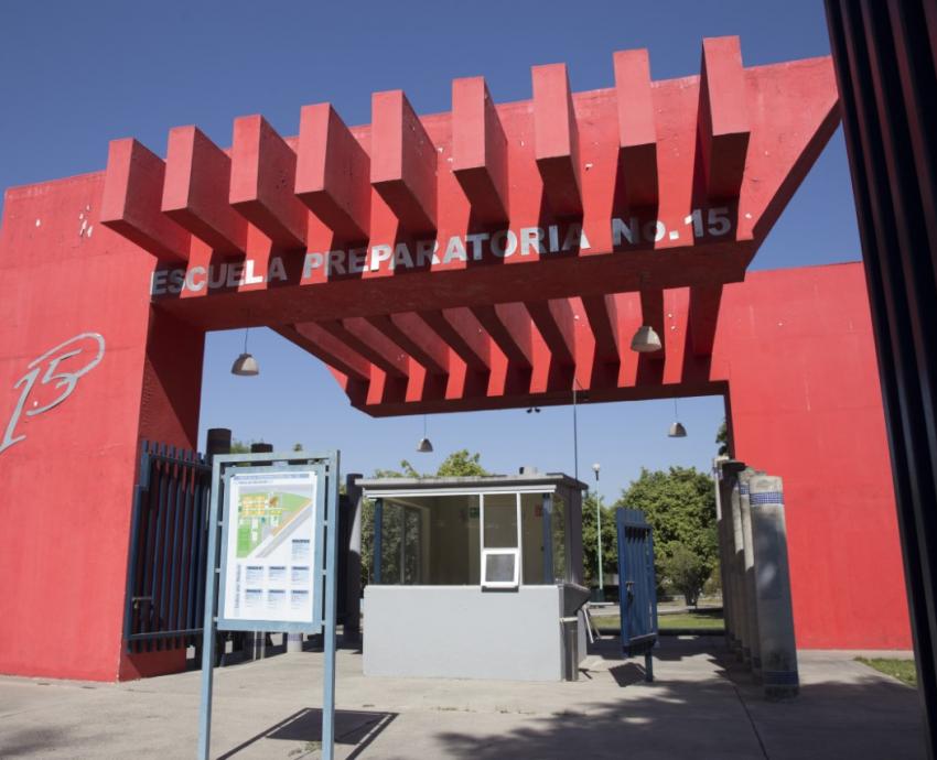 Alumnas de la Preparatoria 15 lesionadas en accidente se reportan estables
