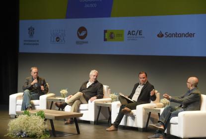 Globalización ha puesto a los escritores en la disyuntiva de apegarse al mercado o seguir su propia voz creativa