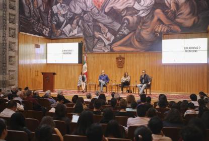 El escritor crea puentes con el lector a través de las palabras