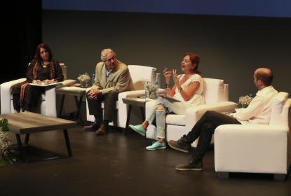 Escritores ensalzan la importancia de la lengua y su valor patrimonial