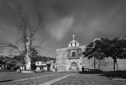 Modificaciones arbitrarias y abandono padecen fincas religiosas de los siglos XVI a XVIII, únicas en el país