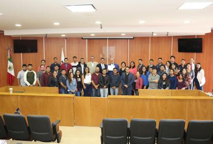 Reacreditan licenciatura en Abogado del CUSur
