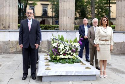 Recuerdan vida y obra de Enrique Díaz de León en la Rotonda de los Jaliscienses Ilustres