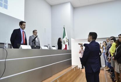 Toma protesta representante de la Defensoría de los Derechos Universitarios  del CUAAD