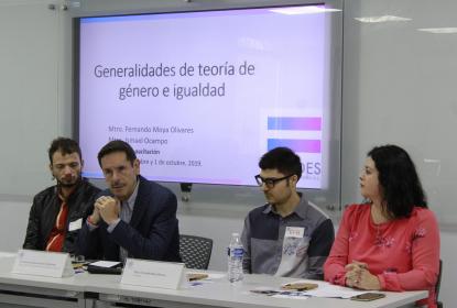 Dictan taller de género y masculinidades a personal del CUAAD