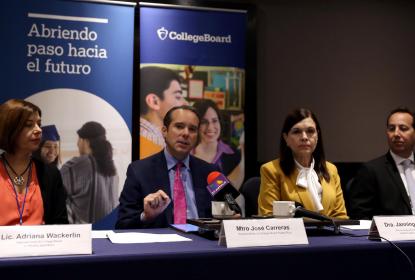 College Board ofrecerá gratis y en línea pruebas para practicar  exámenes de admisión