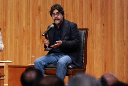 Universidad, política y cultura en “Superficie de imágenes”