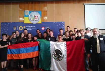 Logran estudiantes del SEMS mantenerse en los primeros puestos del XXVII Torneo de Jóvenes Químicos en Ucrania