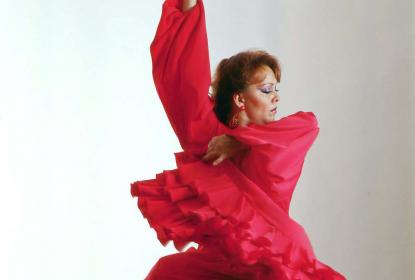 Distingue Danza UNAM a egresada de UDGVirtual