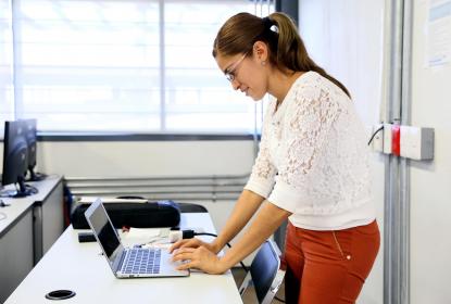 Difunde UdeG seminario virtual para que profesores mejoren sus clases en línea