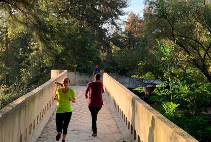 Exhortan a no realizar actividad física al aire libre 