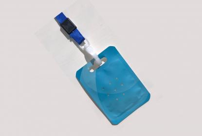 Tarjetas sanitizantes no eliminan COVID-19 pero pueden causar quemaduras