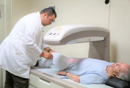 HCG llama a la población a realizarse densitometrías gratuitas para prevenir osteoporosis