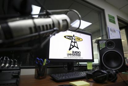 Las estaciones de la Red Radio UdeG ahora son “La radio que llevas”