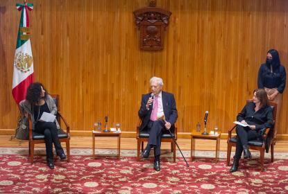 Dedican V Bienal Vargas Llosa a la memoria de Raúl Padilla López