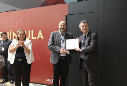 Entregan a Cineteca FICG Colección Fílmica “David García de Alba”