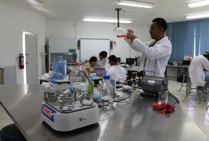Desafía UdeG a doctorandos por tercer año consecutivo a exponer su tesis en 3 minutos